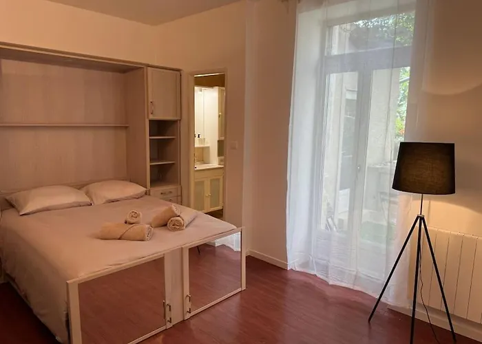 Apartment La Parenthese Millavoise *